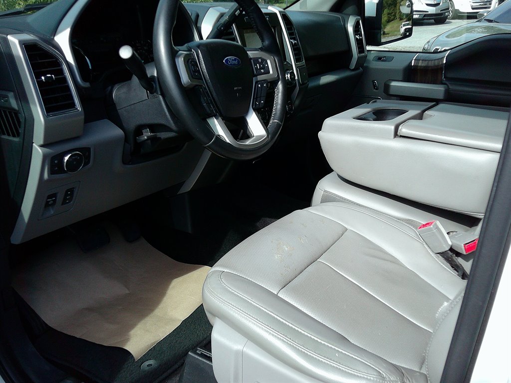 2018 Ford F-150 Lariat - Photo 11