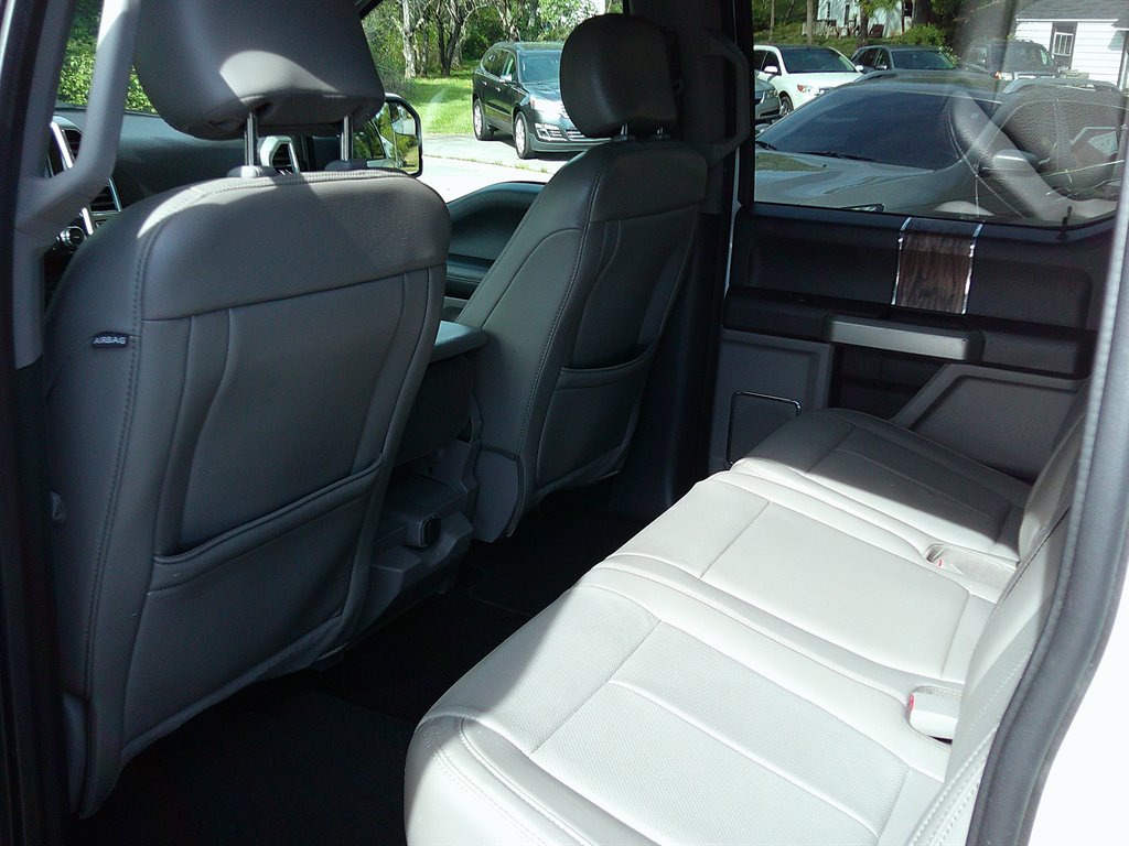 2018 Ford F-150 Lariat - Photo 9