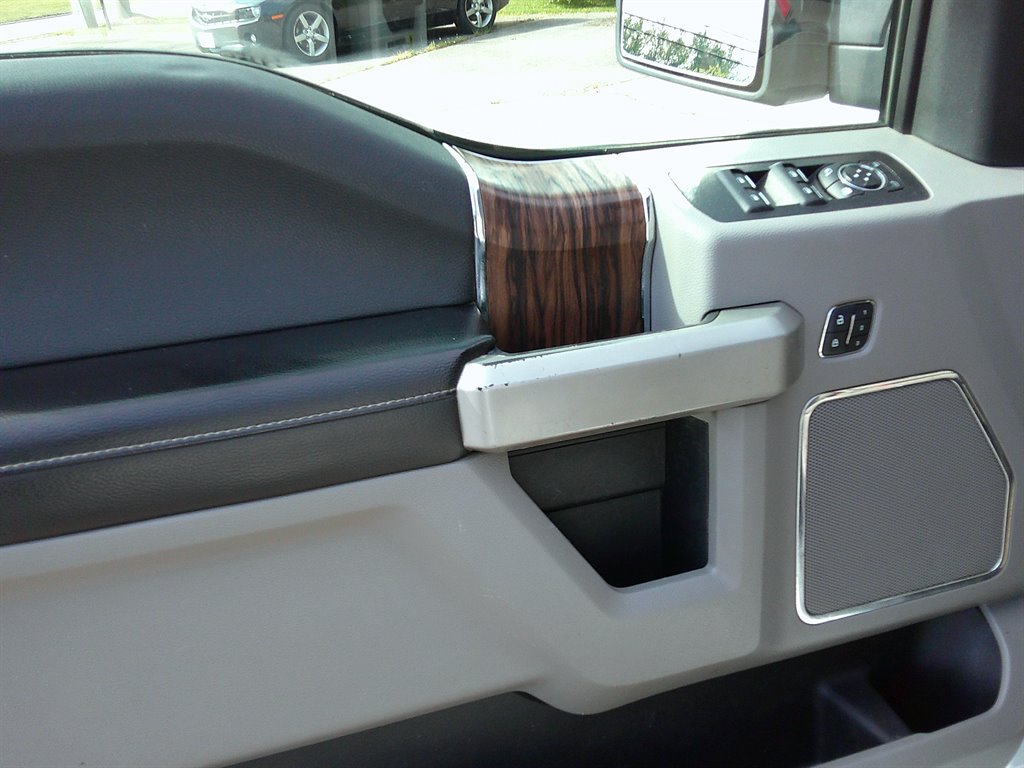 2018 Ford F-150 Lariat - Photo 12