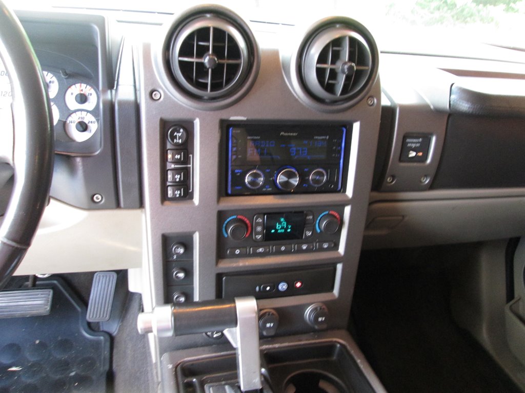 2004 Hummer H2 3/4 Ton photo 14