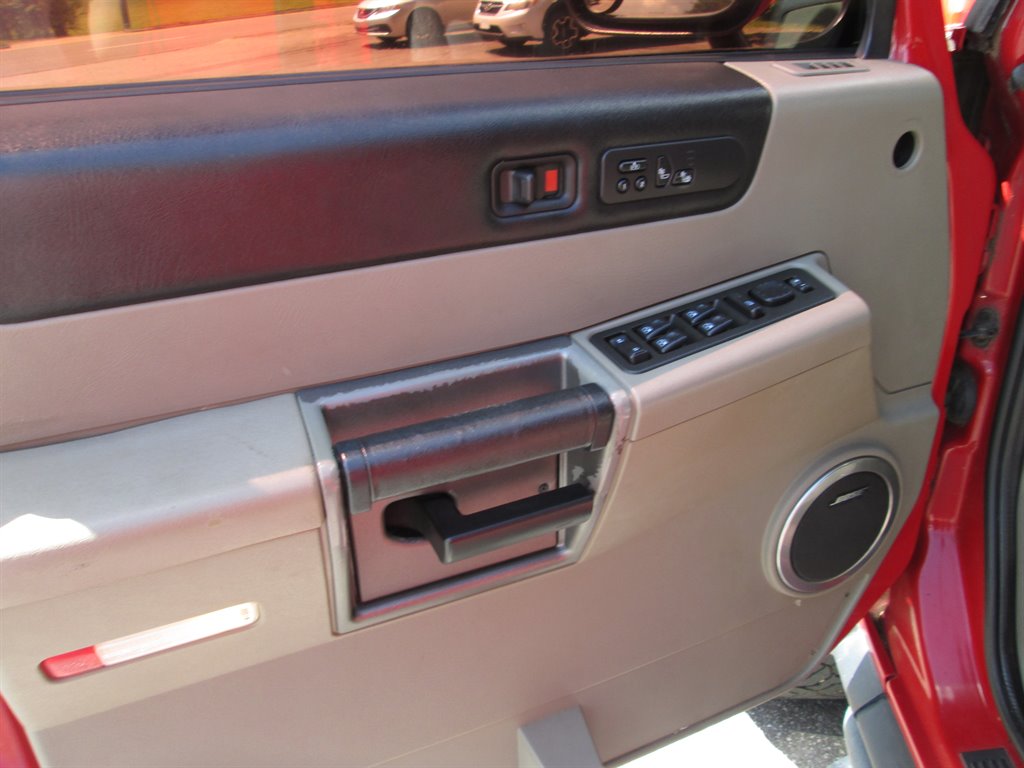 2004 Hummer H2 3/4 Ton photo 13