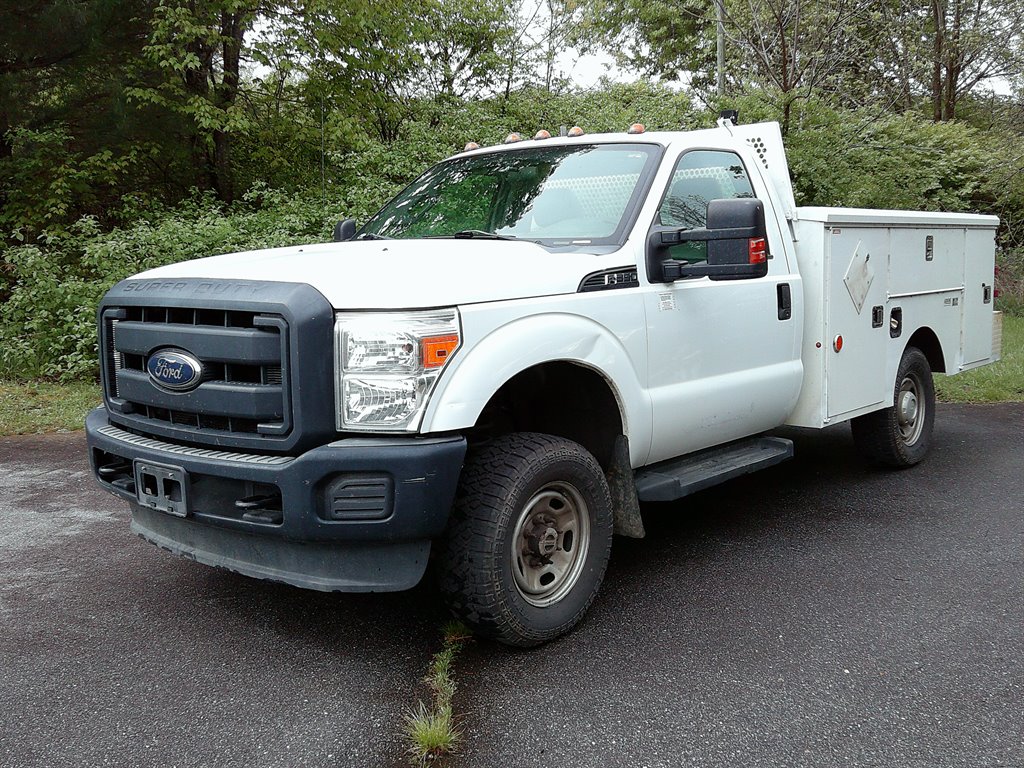 2015 Ford F-350 XL 4x4 Regular Cab 141-In SRW's photo