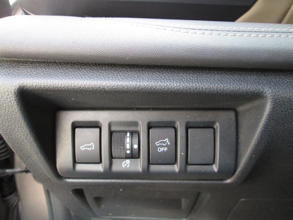 2021 Subaru Outback Limited - Photo 14