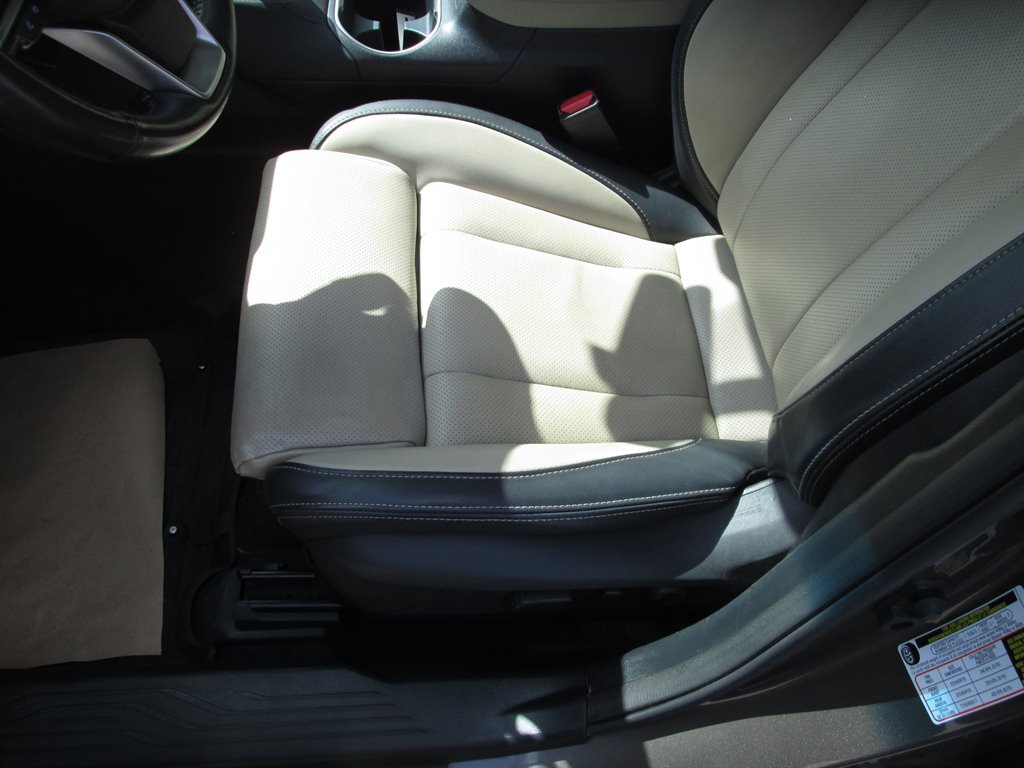 2021 Subaru Outback Limited - Photo 7