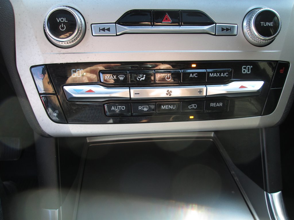 2020 Ford Explorer XLT - Photo 12