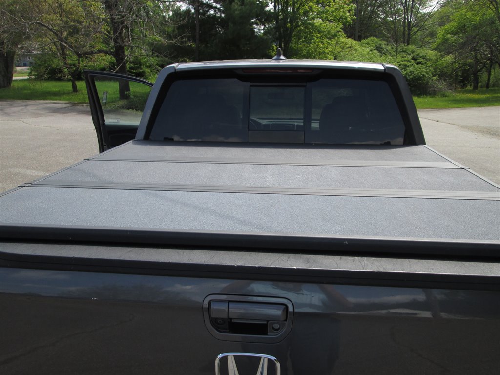 2019 Honda Ridgeline RTL photo 16